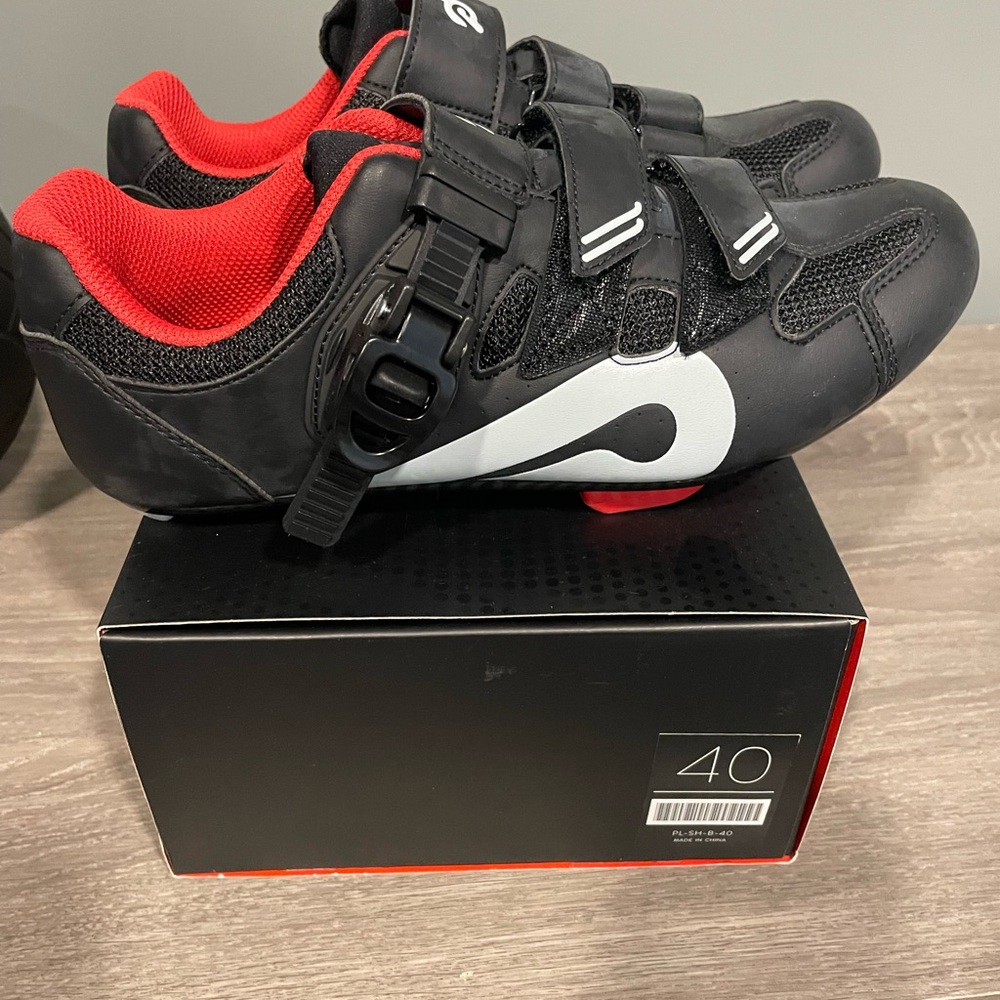 Peloton Unisex Black and Red Cycling Shoes